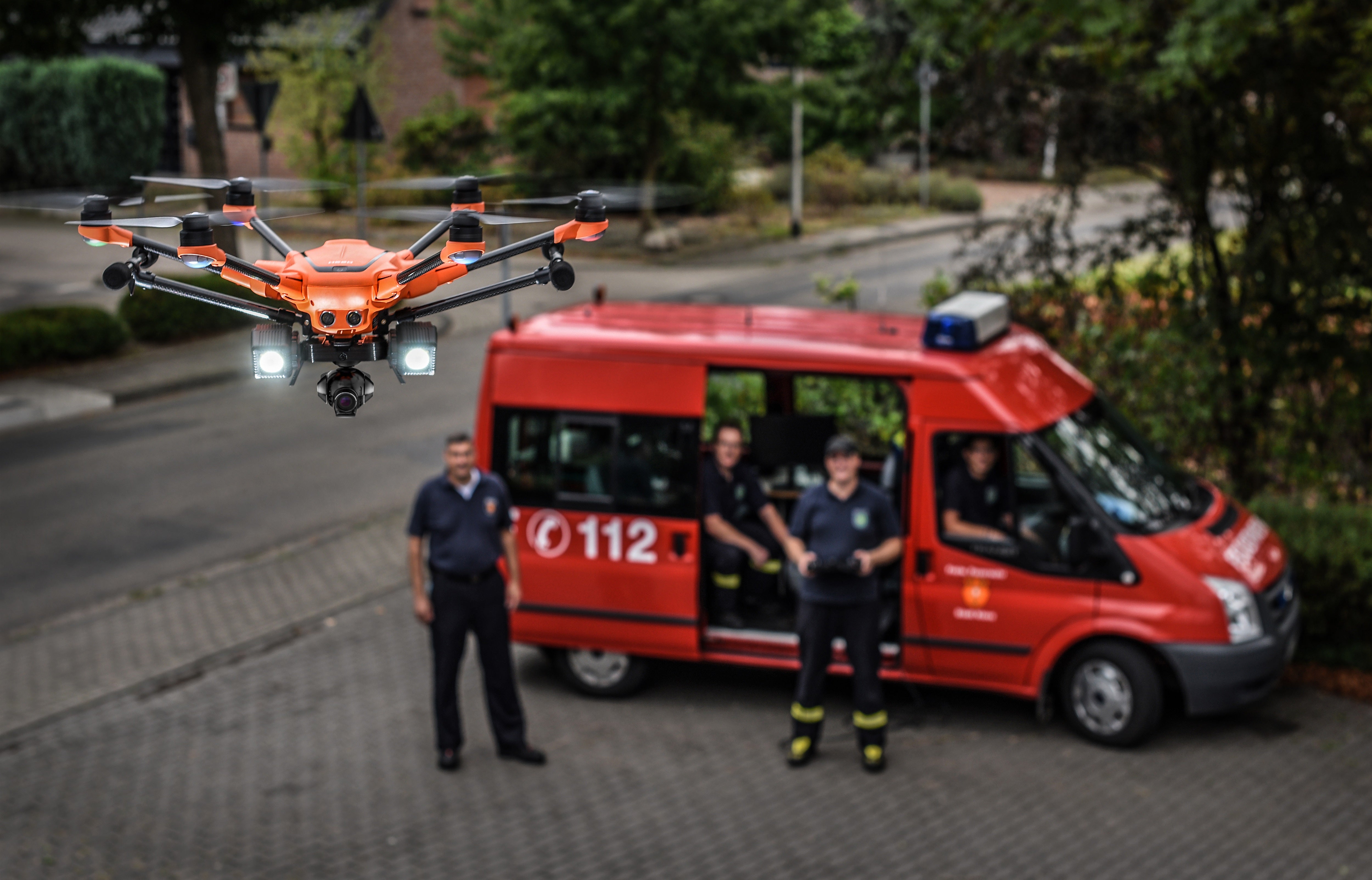 PRESSE // Feuerwehrkräfte haben das Potenzial der Drohne erkannt