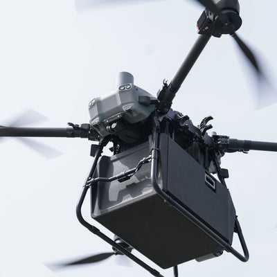 DJI FlyCart 30 Schwerlastdrohne im Flug