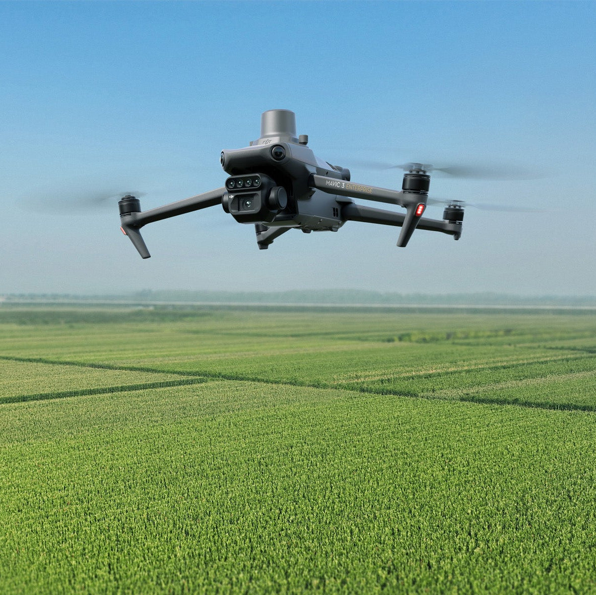 Kompakte DJI Mavic 3M Multispektral-Drohne mit RGB- und Multispektralkamera für professionelle Datenerfassung


