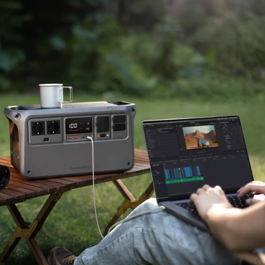 DJI Power 1000 V2 Powerstation im Outdoor-Einsatz mit mobiler Stromversorgung