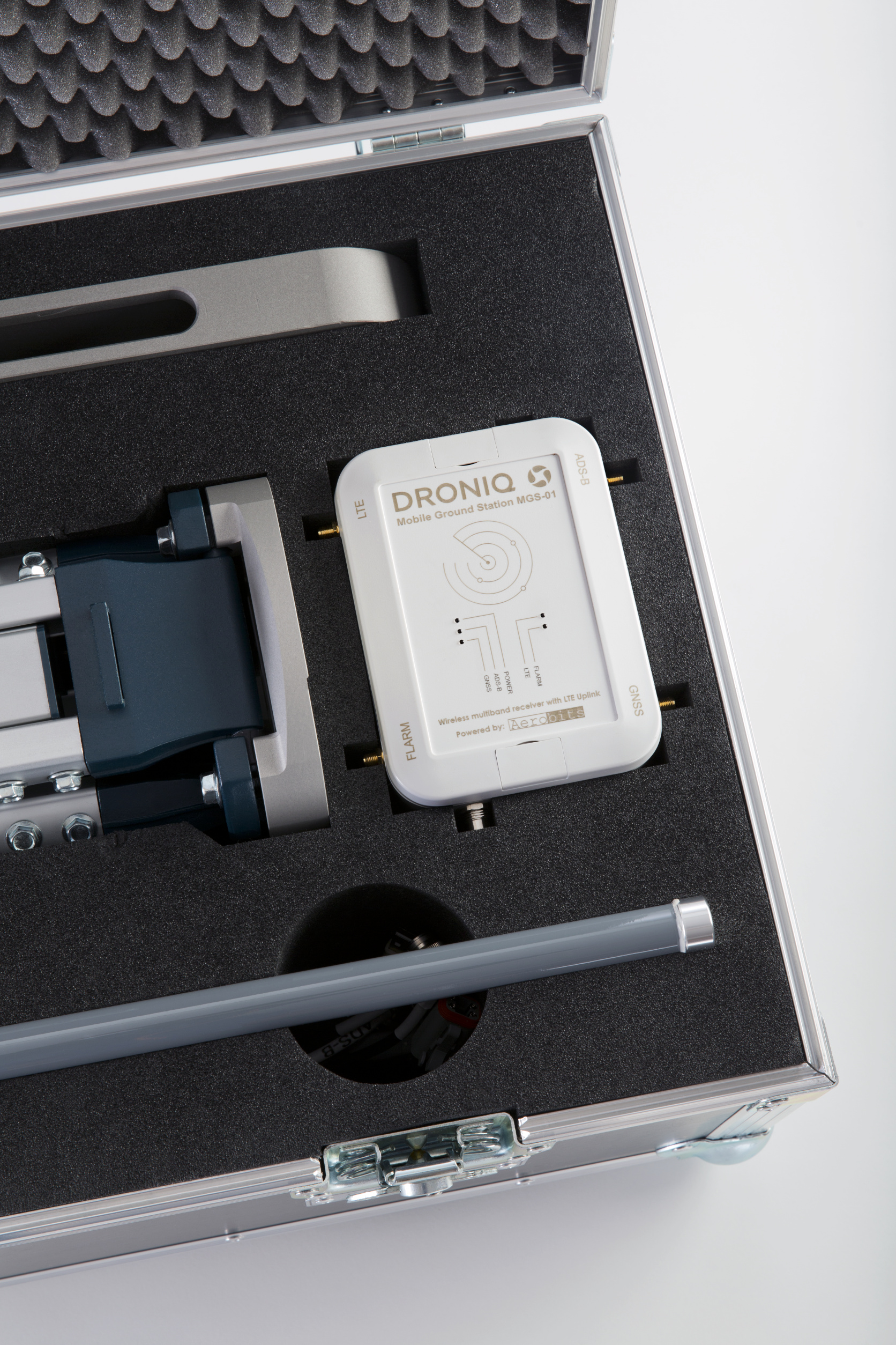 Die Mobile Ground Station (kurz MGS) ist eine mobile Verkehrsempfangsstation und dient in Kombination mit dem HOD4track Deutschland der Unterstützung von UAS-Fernpiloten beim Flug außerhalb der Sichtweite (BVLOS).