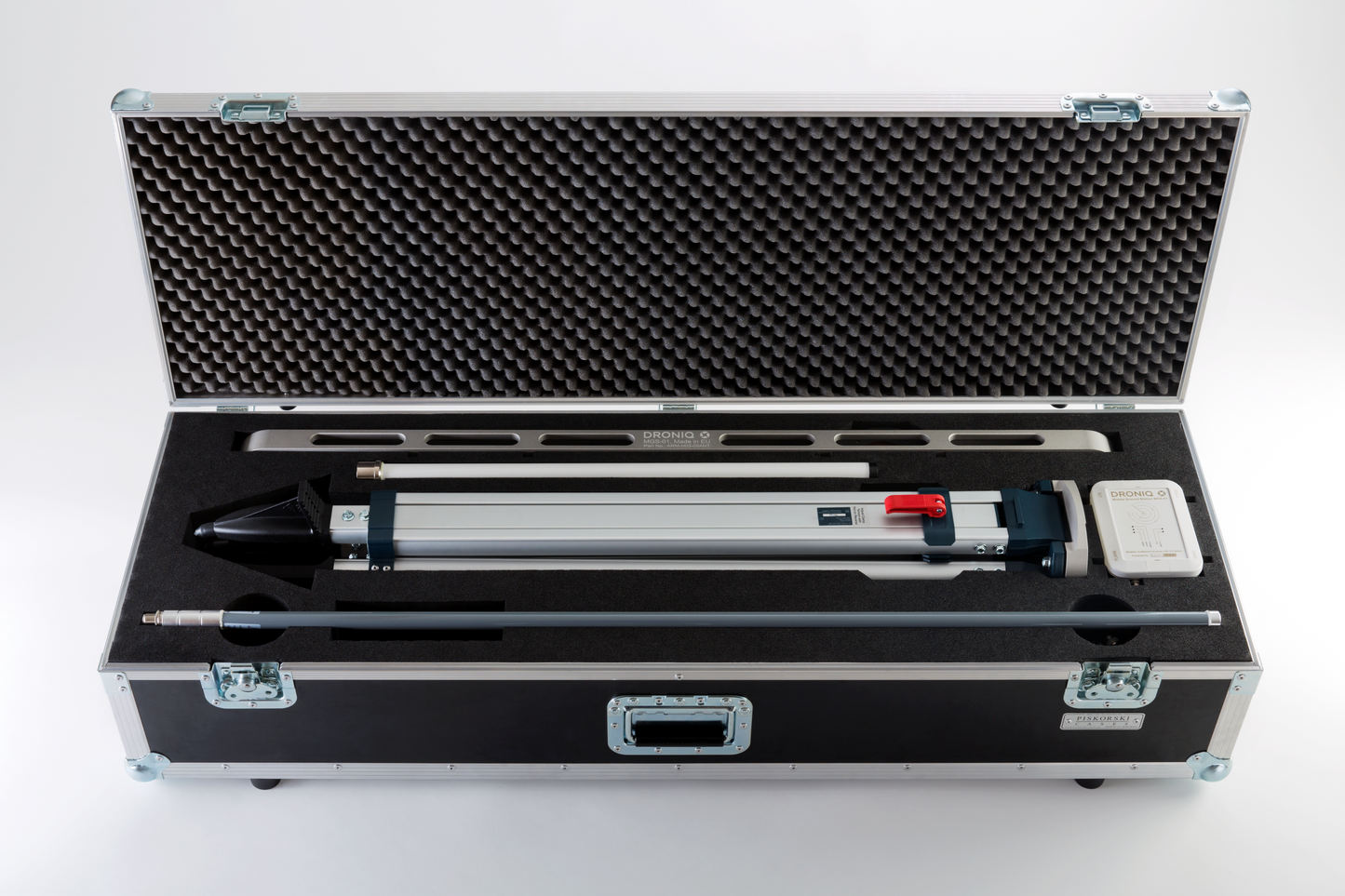 Die Mobile Ground Station (kurz MGS) ist eine mobile Verkehrsempfangsstation und dient in Kombination mit dem HOD4track Deutschland der Unterstützung von UAS-Fernpiloten beim Flug außerhalb der Sichtweite (BVLOS).