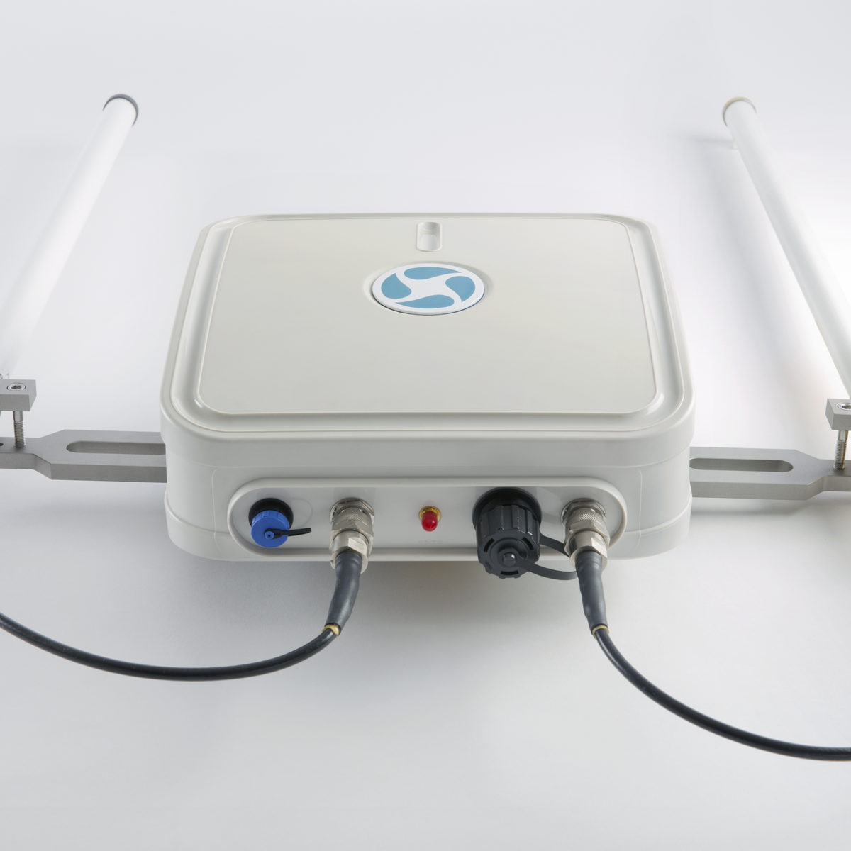 Die Omnidirectional Ground Station (kurz OGS) ist eine stationäre Verkehrsempfangsstation und dient in Kombination mit dem HOD4track Deutschland der Unterstützung von UAS-Fernpiloten beim Flug außerhalb der Sichtweite (BVLOS).